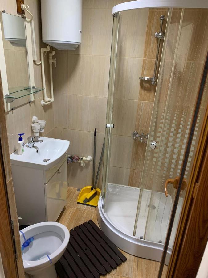 Apartment Darvys Galaţi Esterno foto