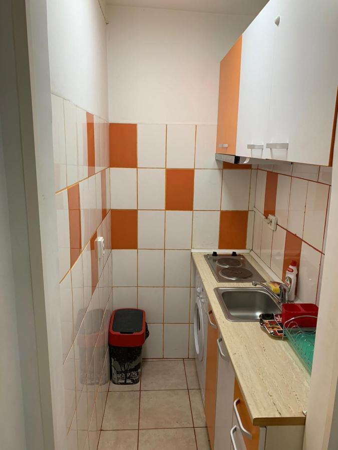 Apartment Darvys Galaţi Esterno foto