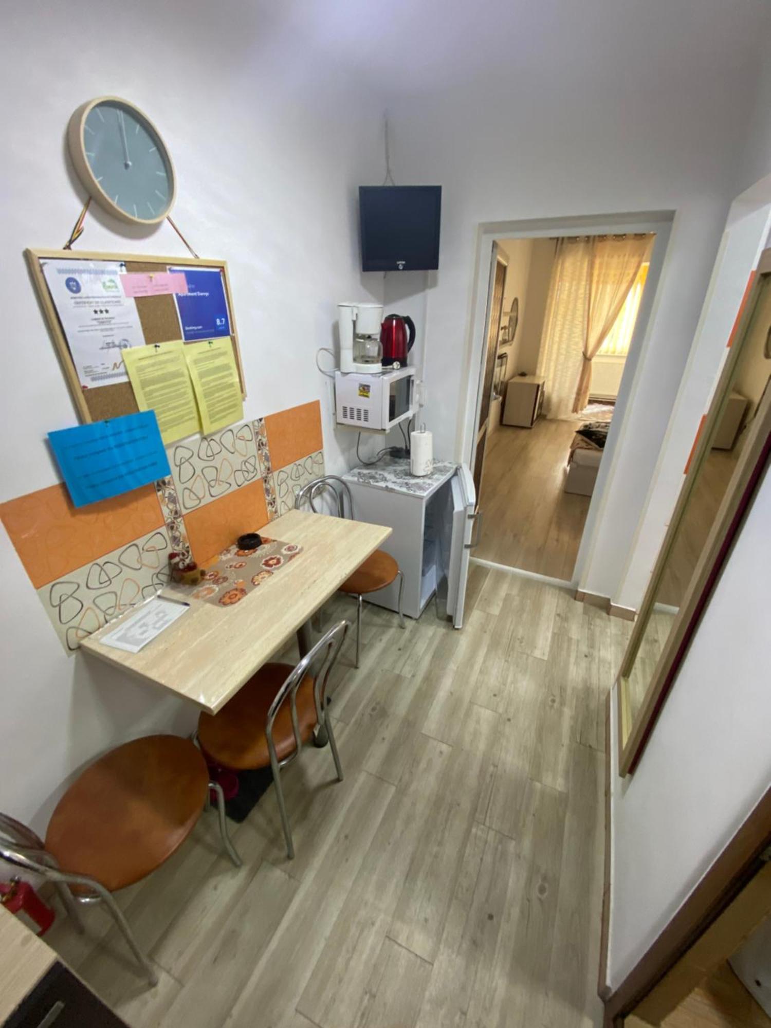 Apartment Darvys Galaţi Esterno foto